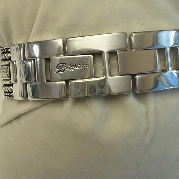 Brighton Telluride Cuff Watch
WONDERFUL GIFT!!!!! - Picture 3 of 16
